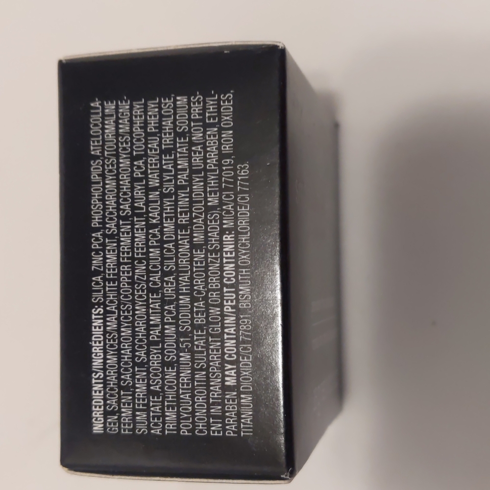 Avon Smooth Minerals Powder Foundation Bronze New In Box 3.5 g net wt 0.12 oz - Picture 8 of 9